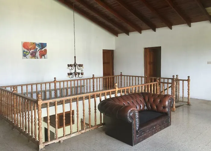 Homestay Georgiana - Ensuite Double Bedroom, Cardiff Hall, Runaway Bay, One Mile To Beaches, 1 Hour From Montego Bay Airport Runaway Bay