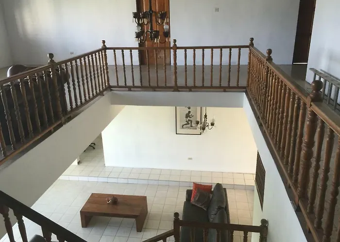 Georgiana - Ensuite Double Bedroom, Cardiff Hall, Runaway Bay, One Mile To Beaches, 1 Hour From Montego Bay Airport